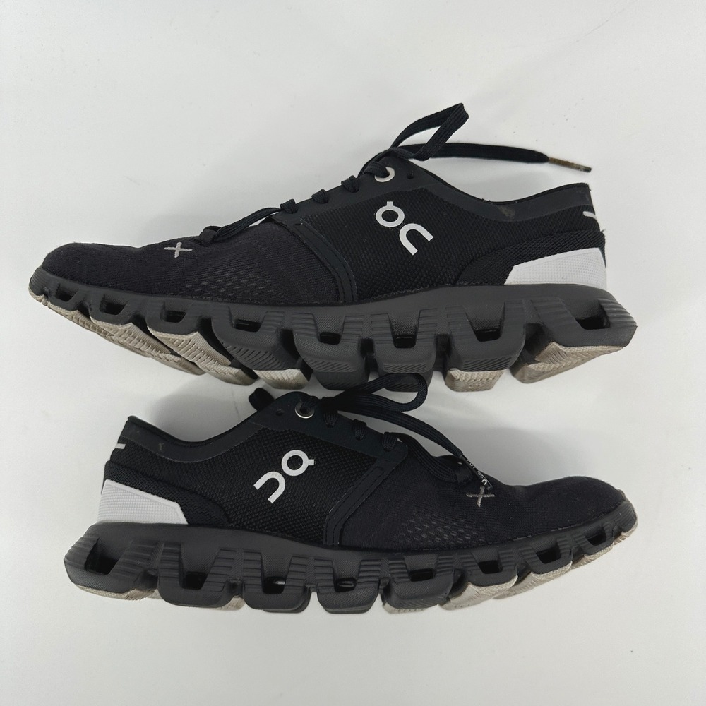 On Running Women's Black and White Cloud Sneakers - Picture 6 of 8